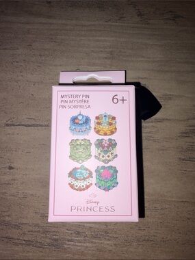 Disney Princess Ariel Little Mermaid Cake Mystery Pin Sealed Blind Box Pin